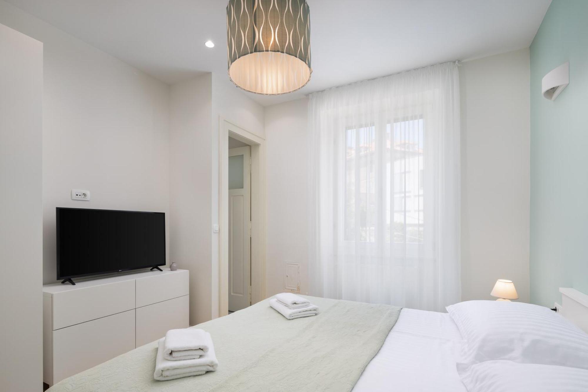 Apartment More Deluxe สปลิท ภายนอก รูปภาพ