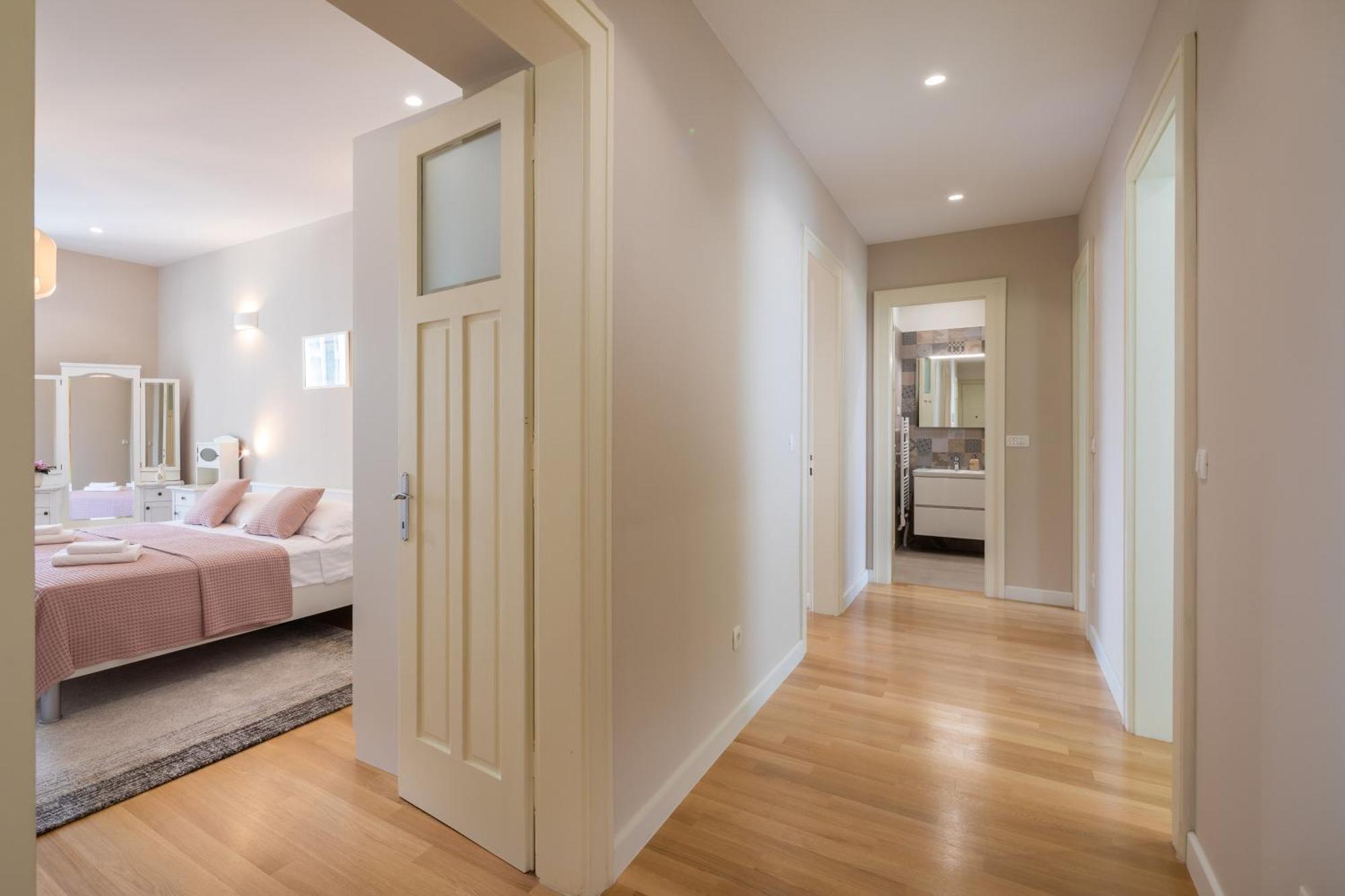 Apartment More Deluxe สปลิท ภายนอก รูปภาพ
